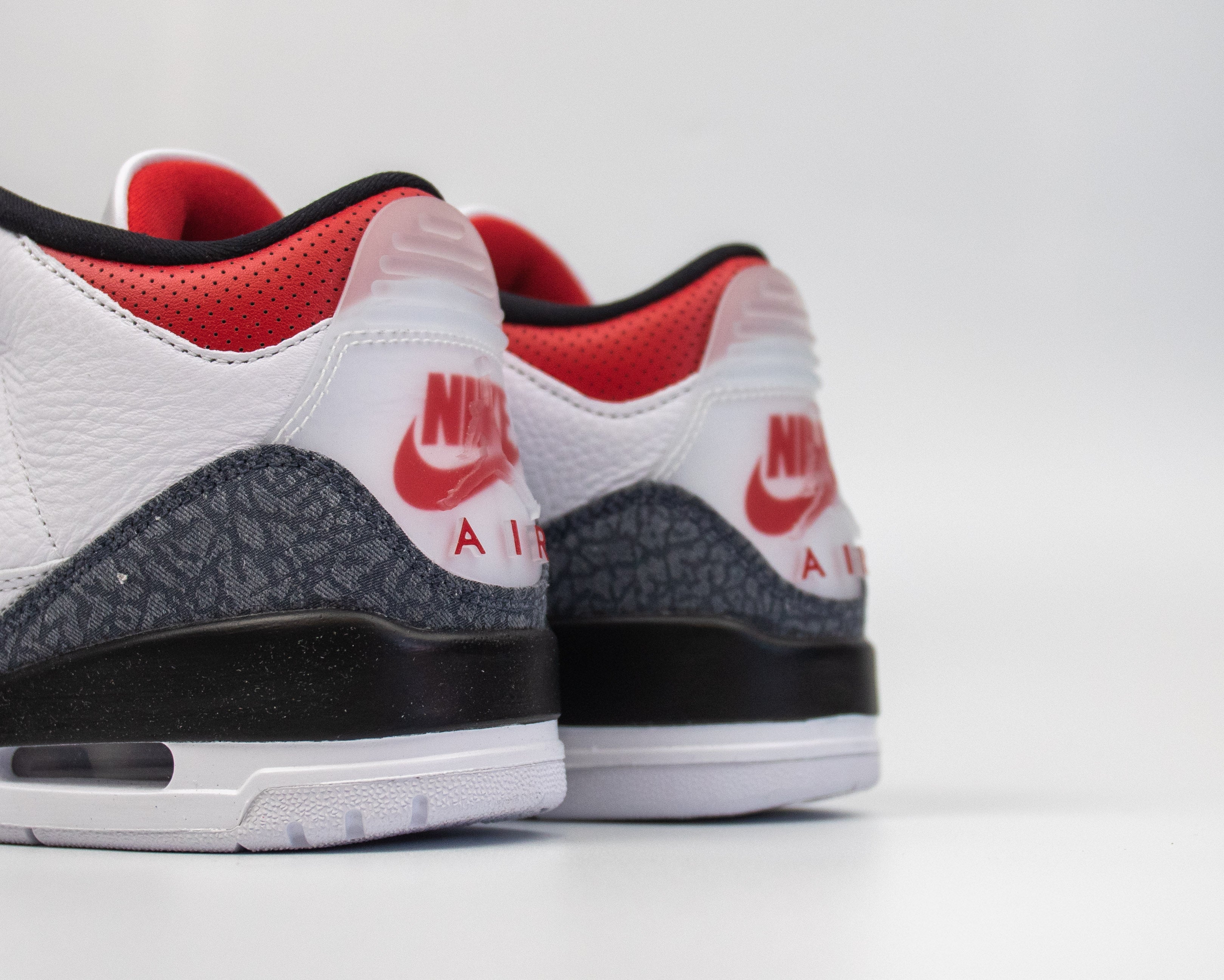 Jordan 3 Retro SE 'Fire Red'