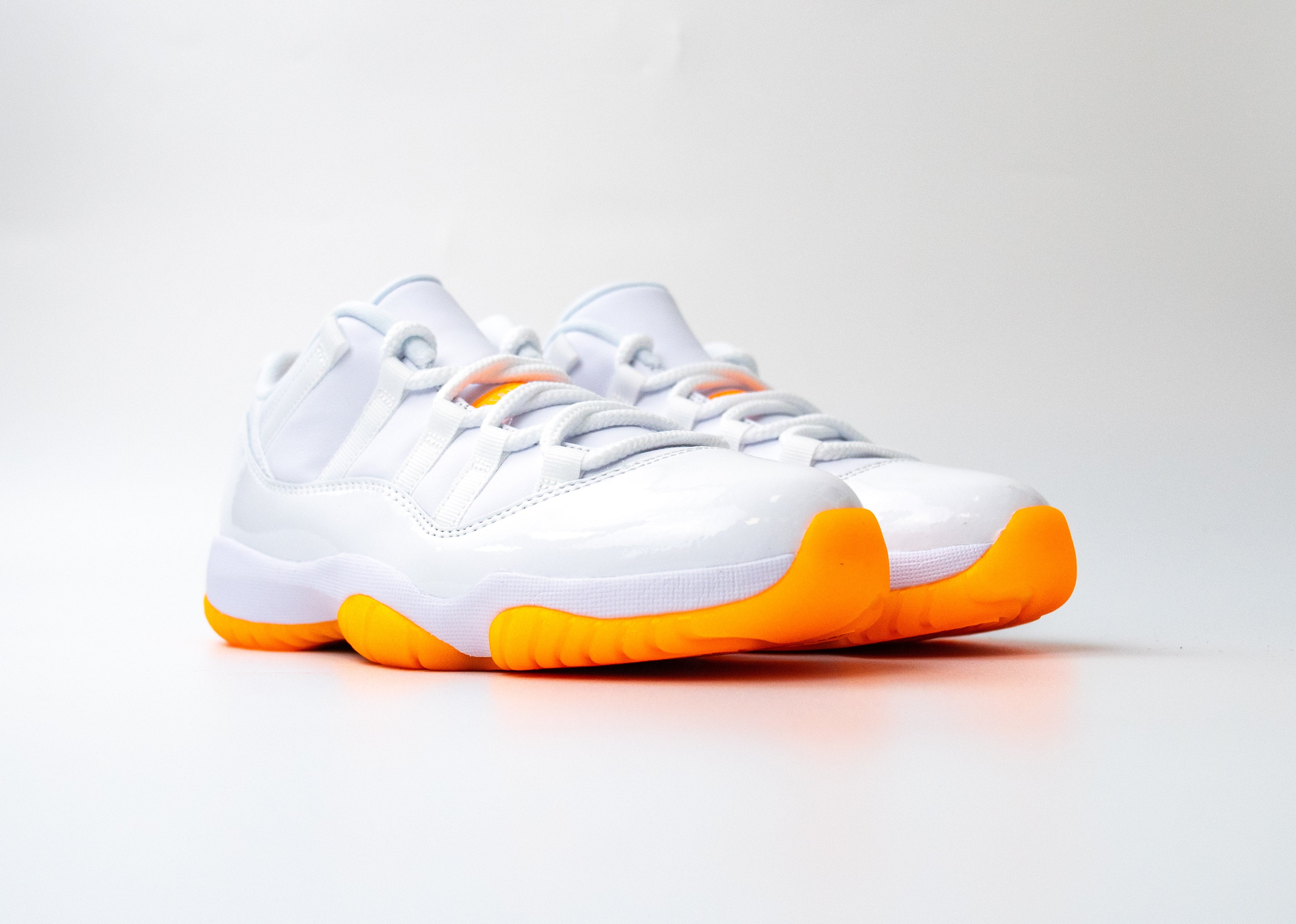 Jordan 11 Low 'Citrus'