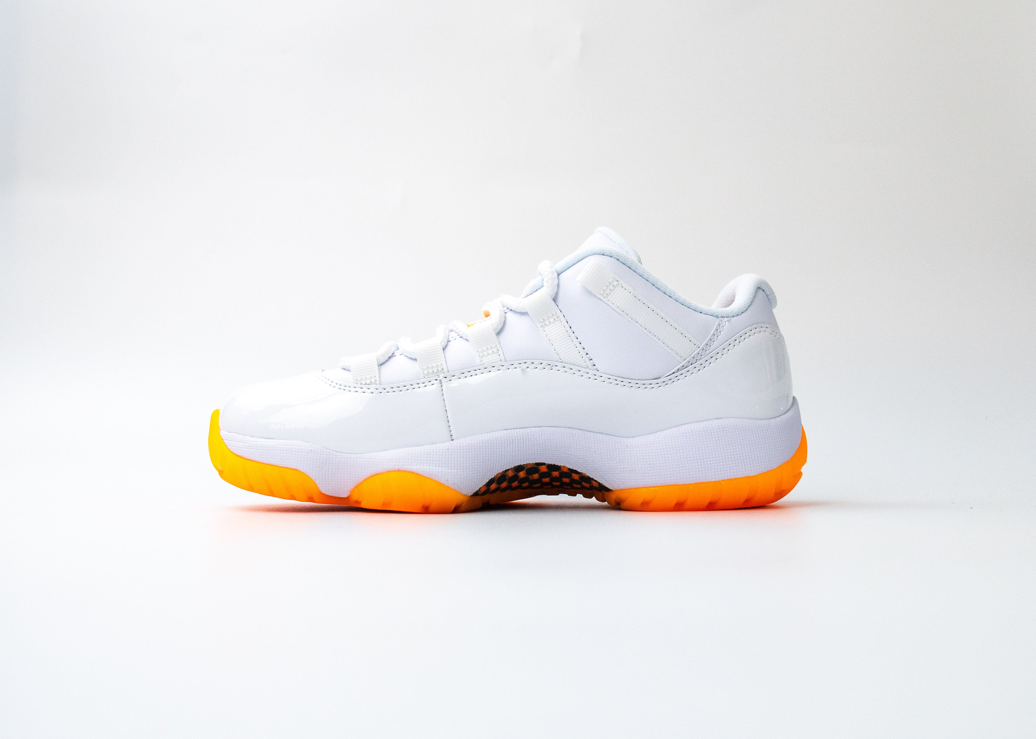 Jordan 11 Low 'Citrus'