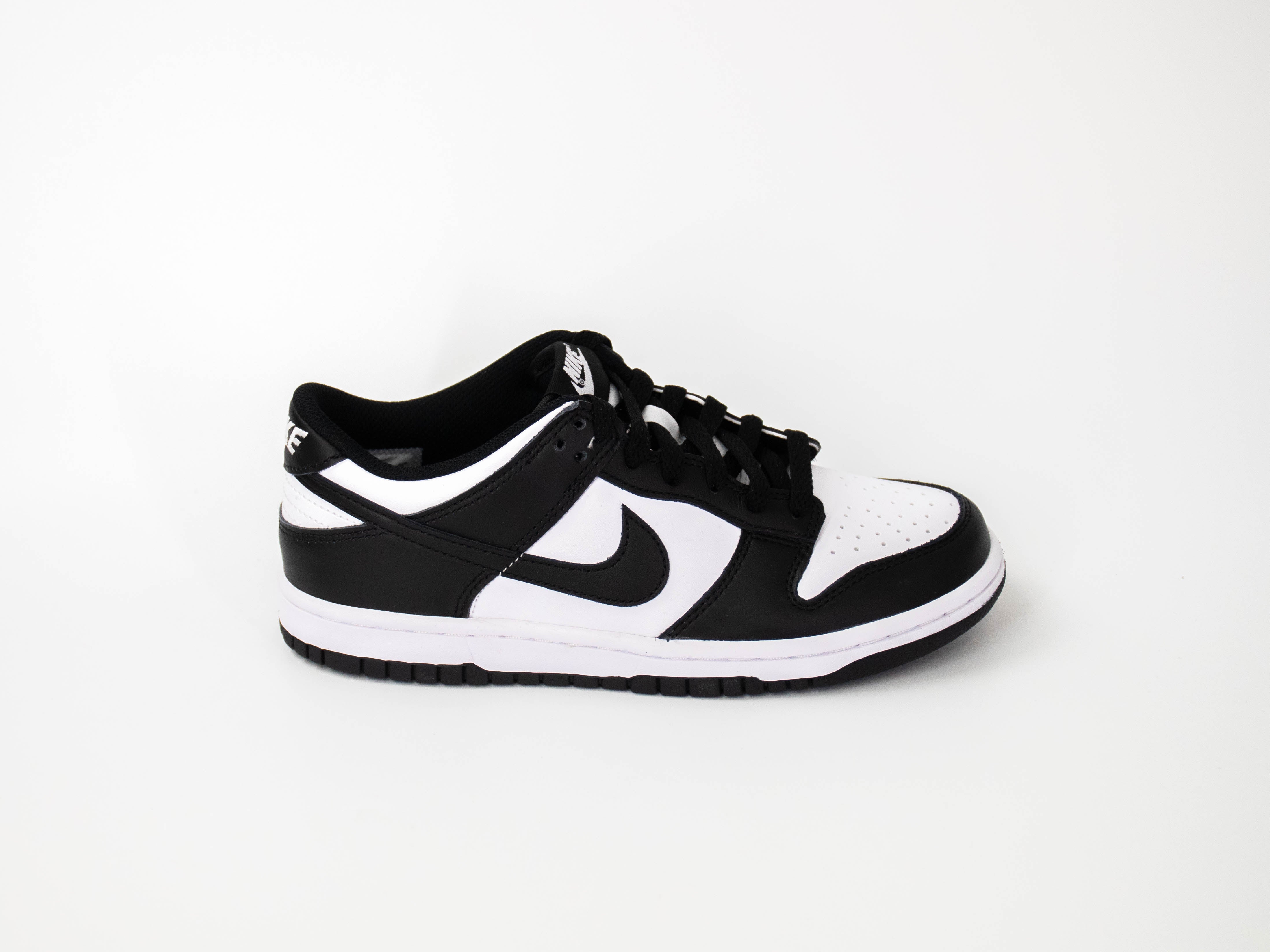 Nike Dunk Low 'Panda'