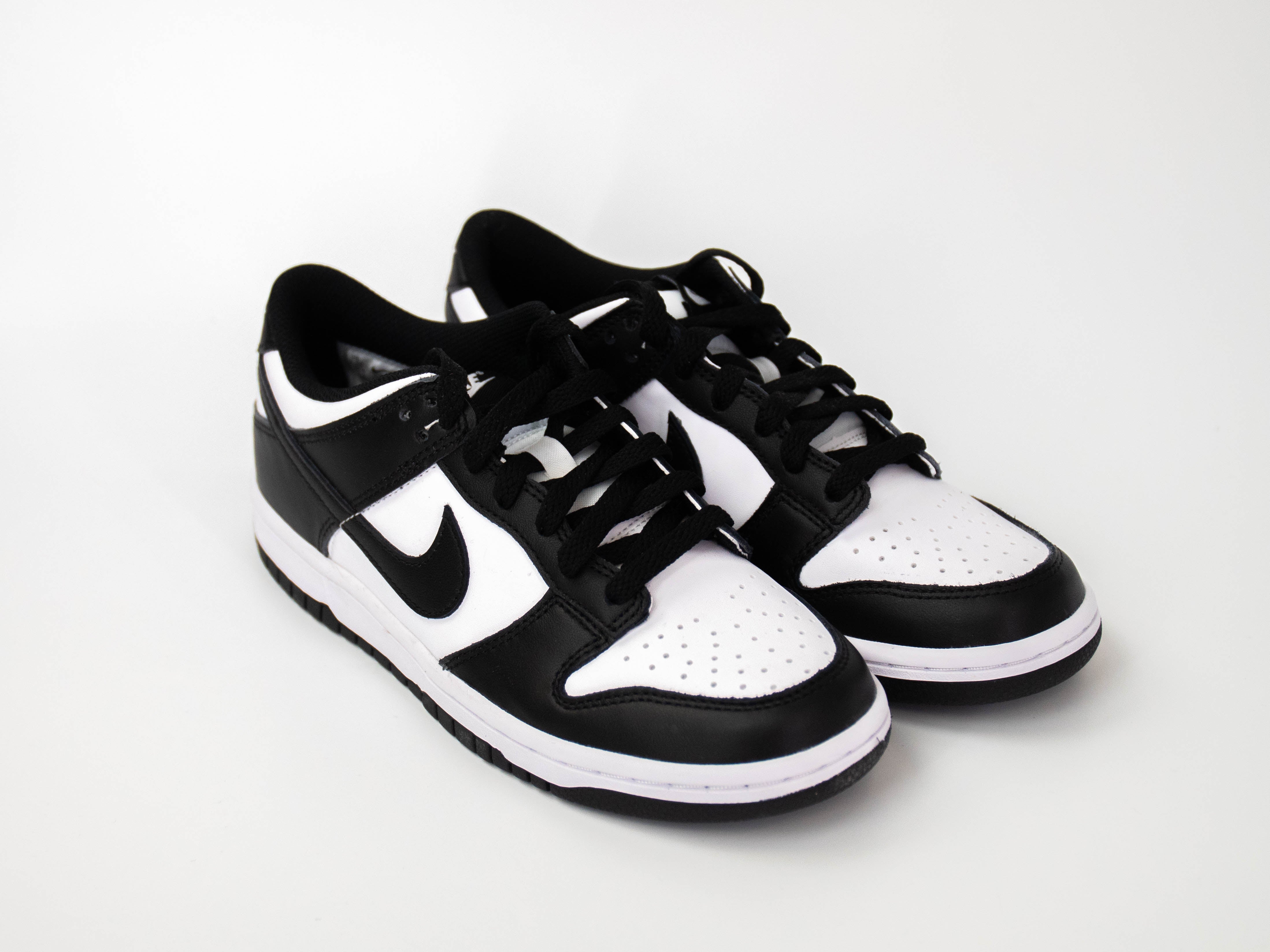 Nike Dunk Low 'Panda'