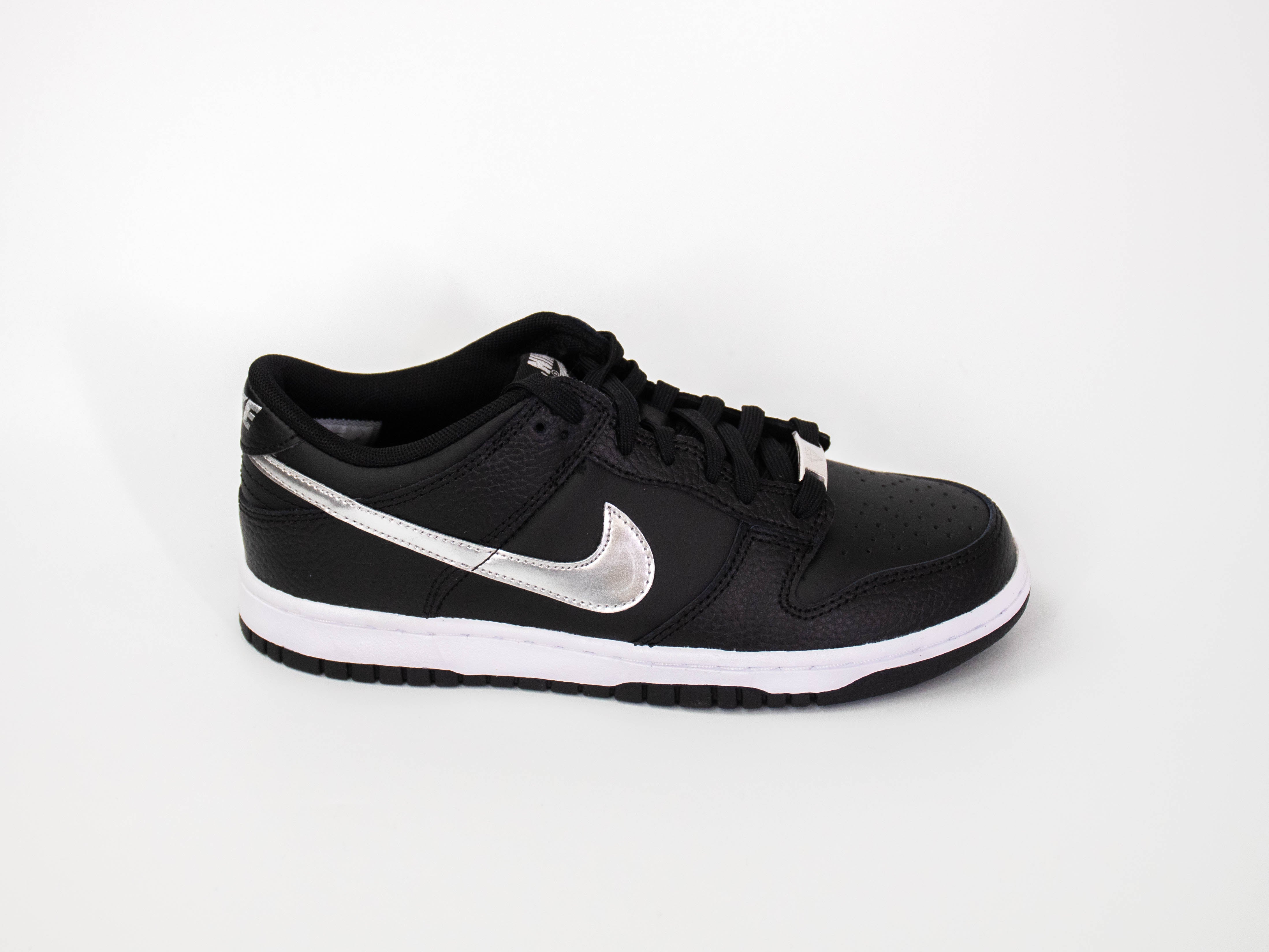 Nike Dunk Low (Black/Silver)