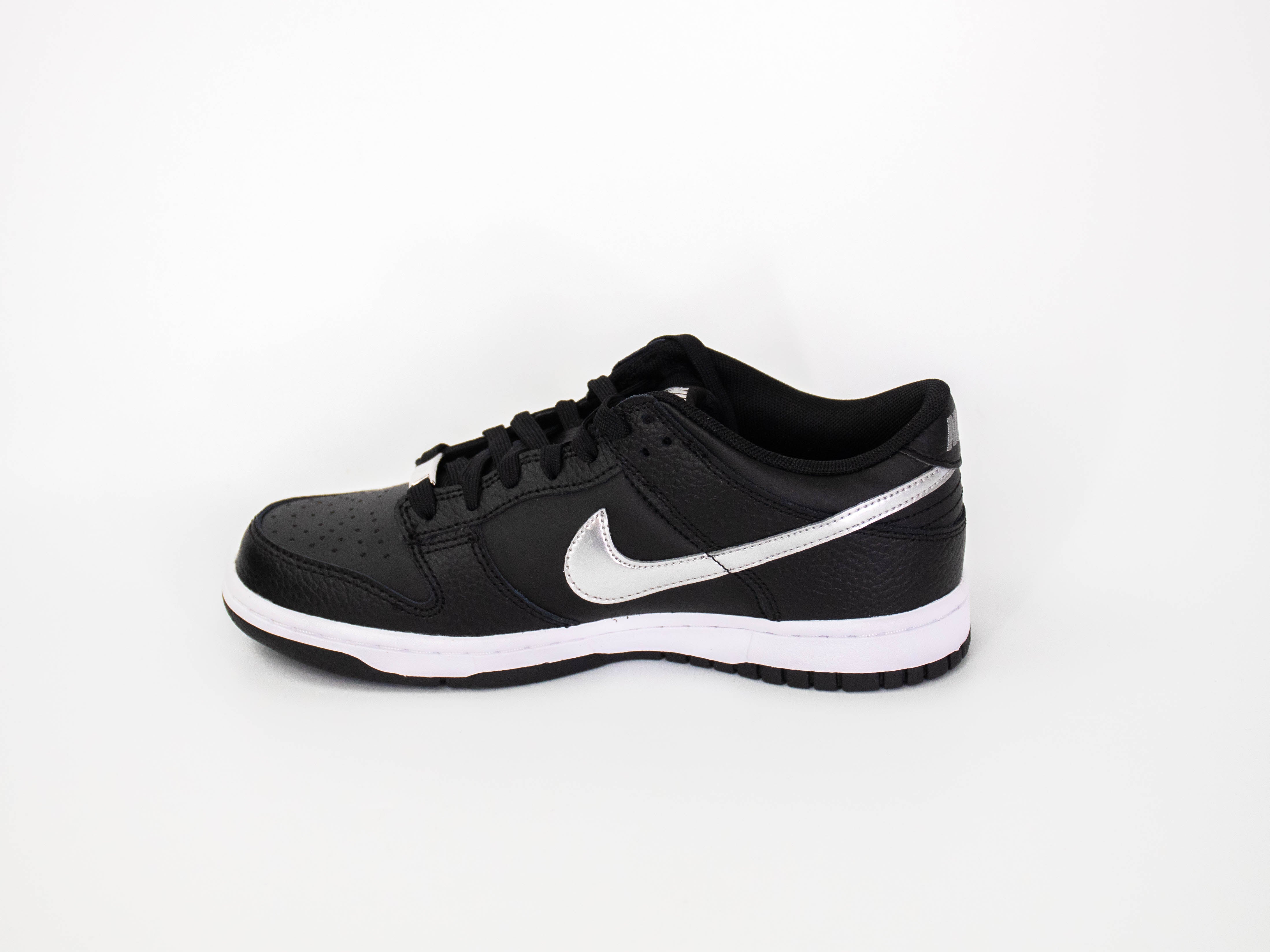 Nike Dunk Low (Black/Silver)