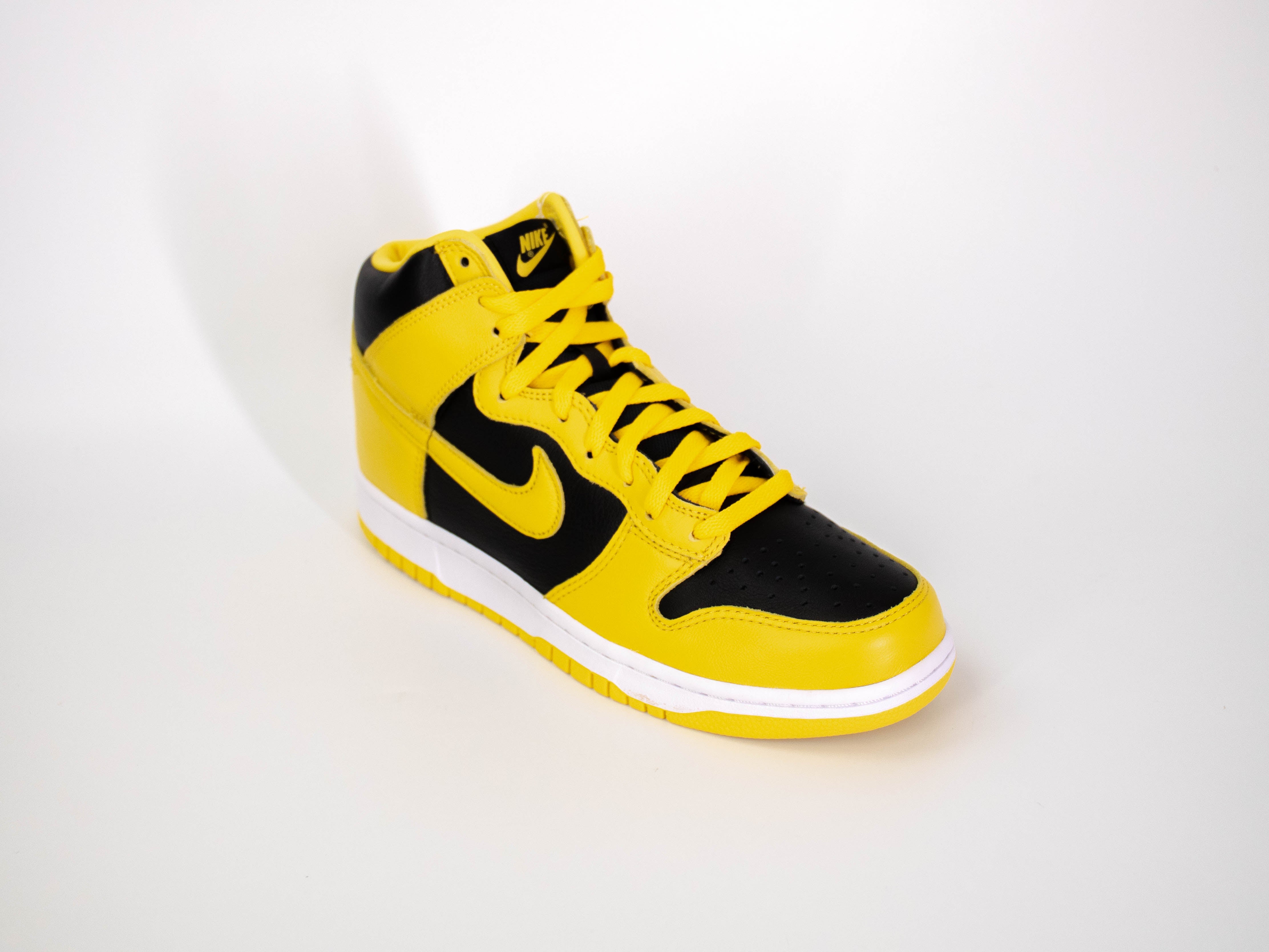 Nike Dunk High 'Varsity Maize'