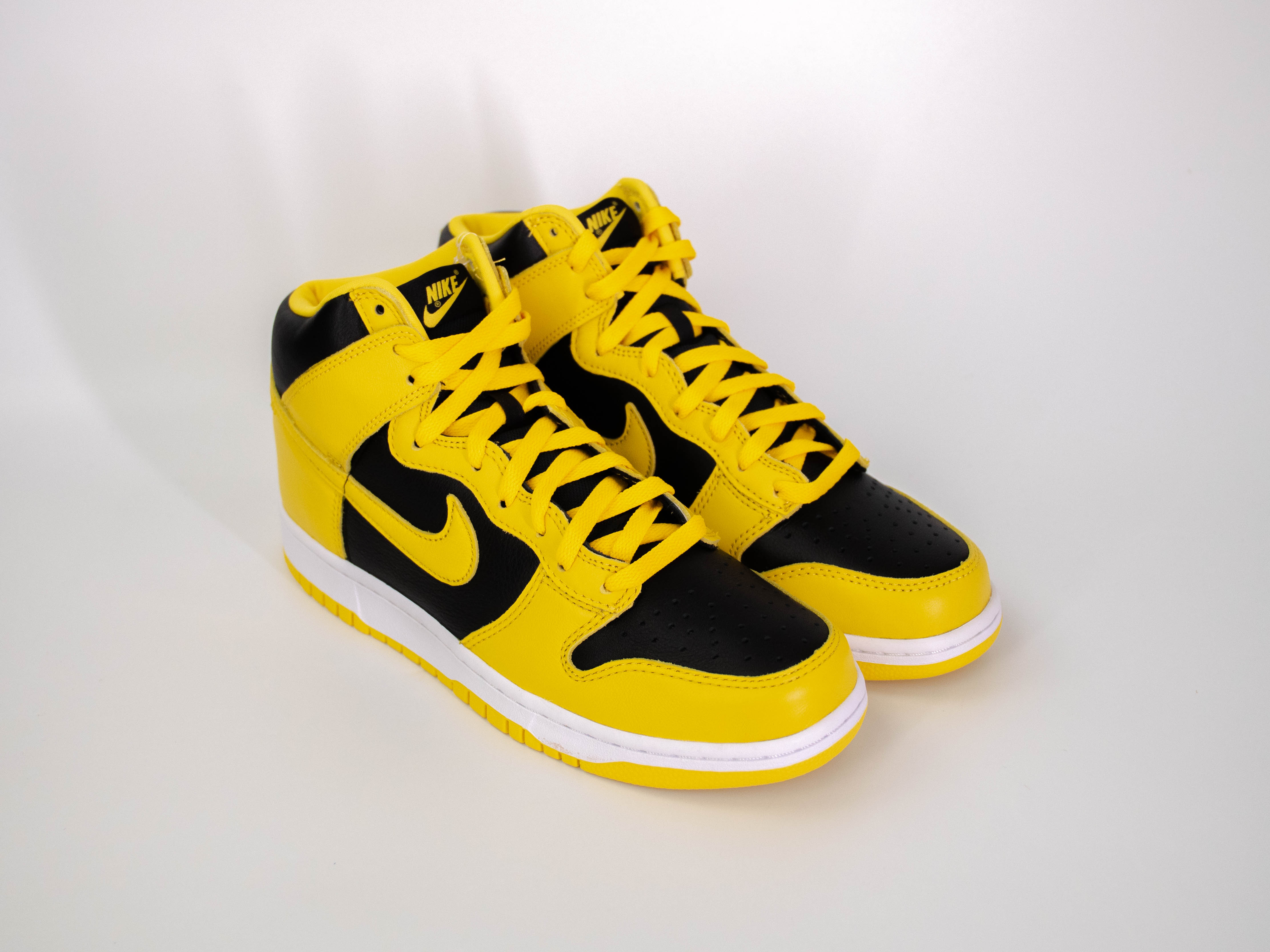 Nike Dunk High 'Varsity Maize'