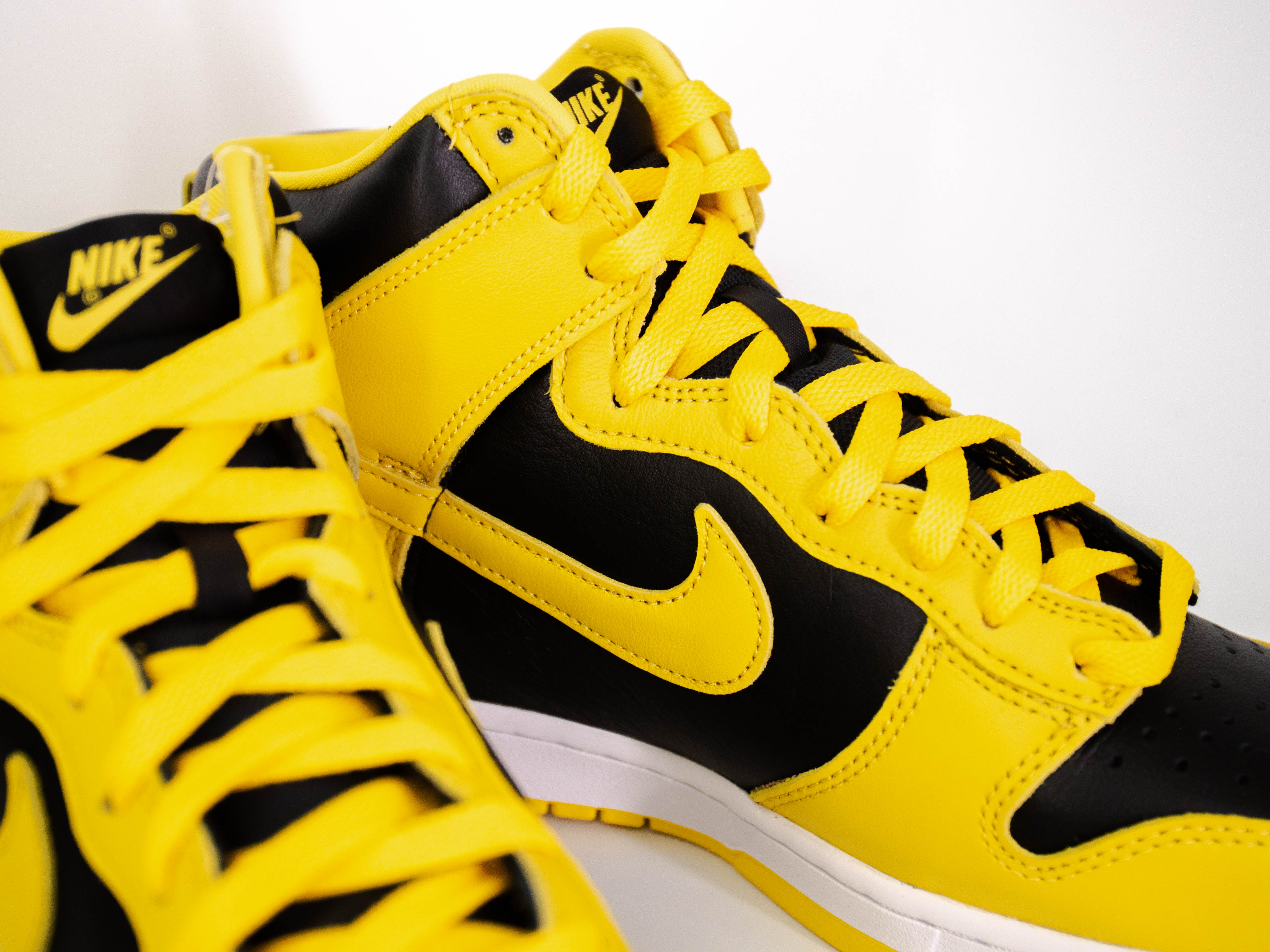 Nike Dunk High 'Varsity Maize'