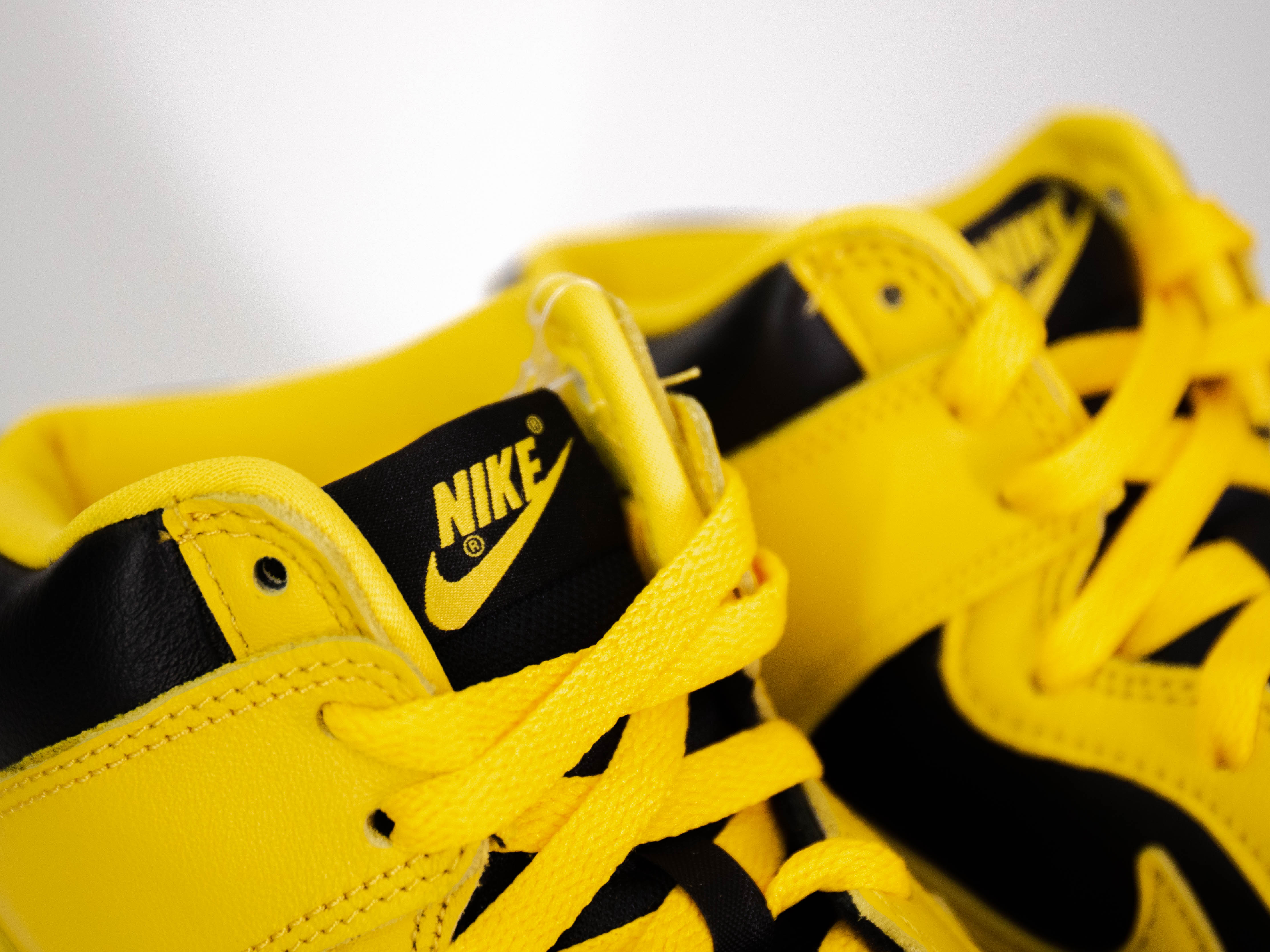 Nike Dunk High 'Varsity Maize'