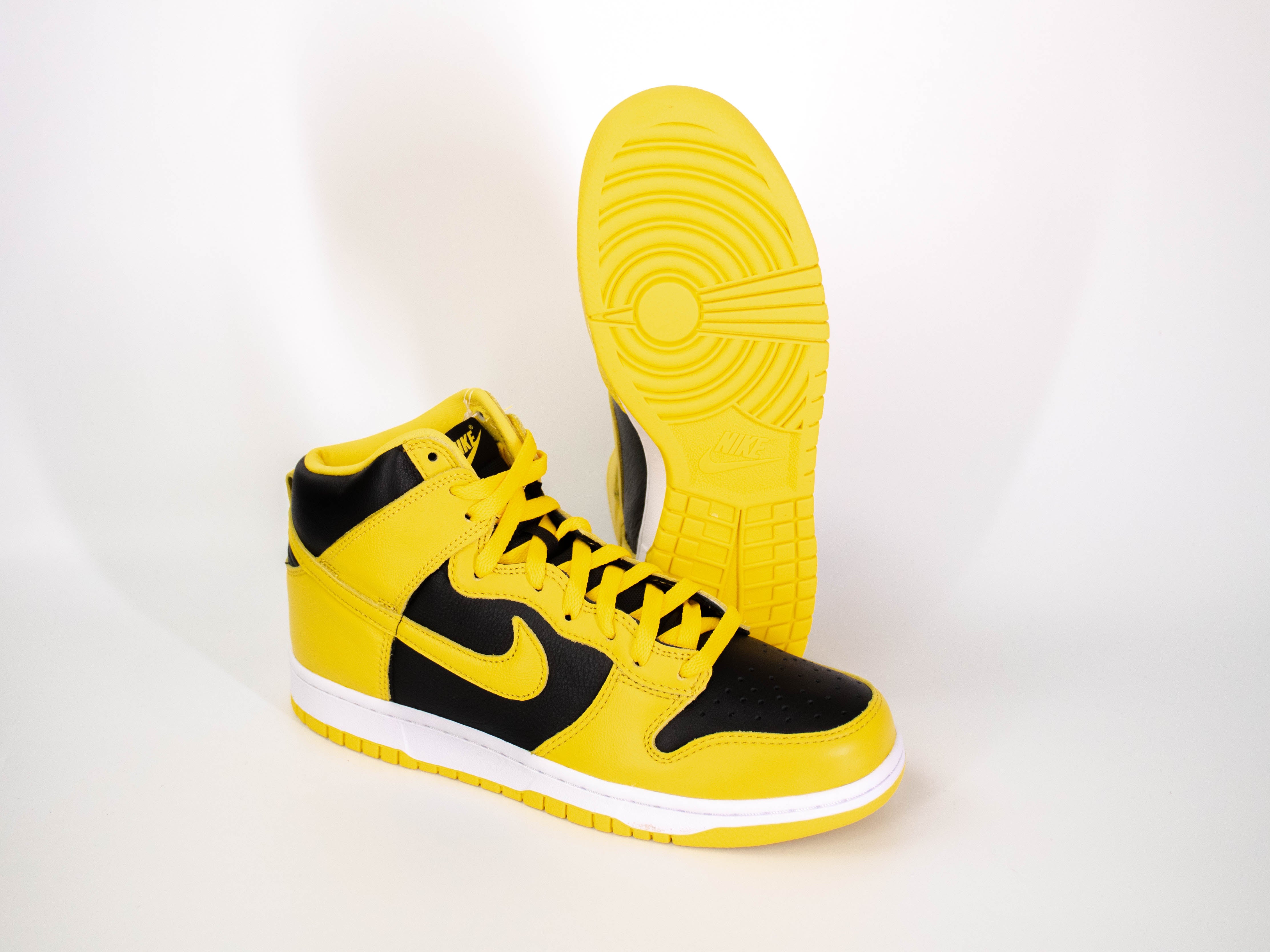 Nike Dunk High 'Varsity Maize'