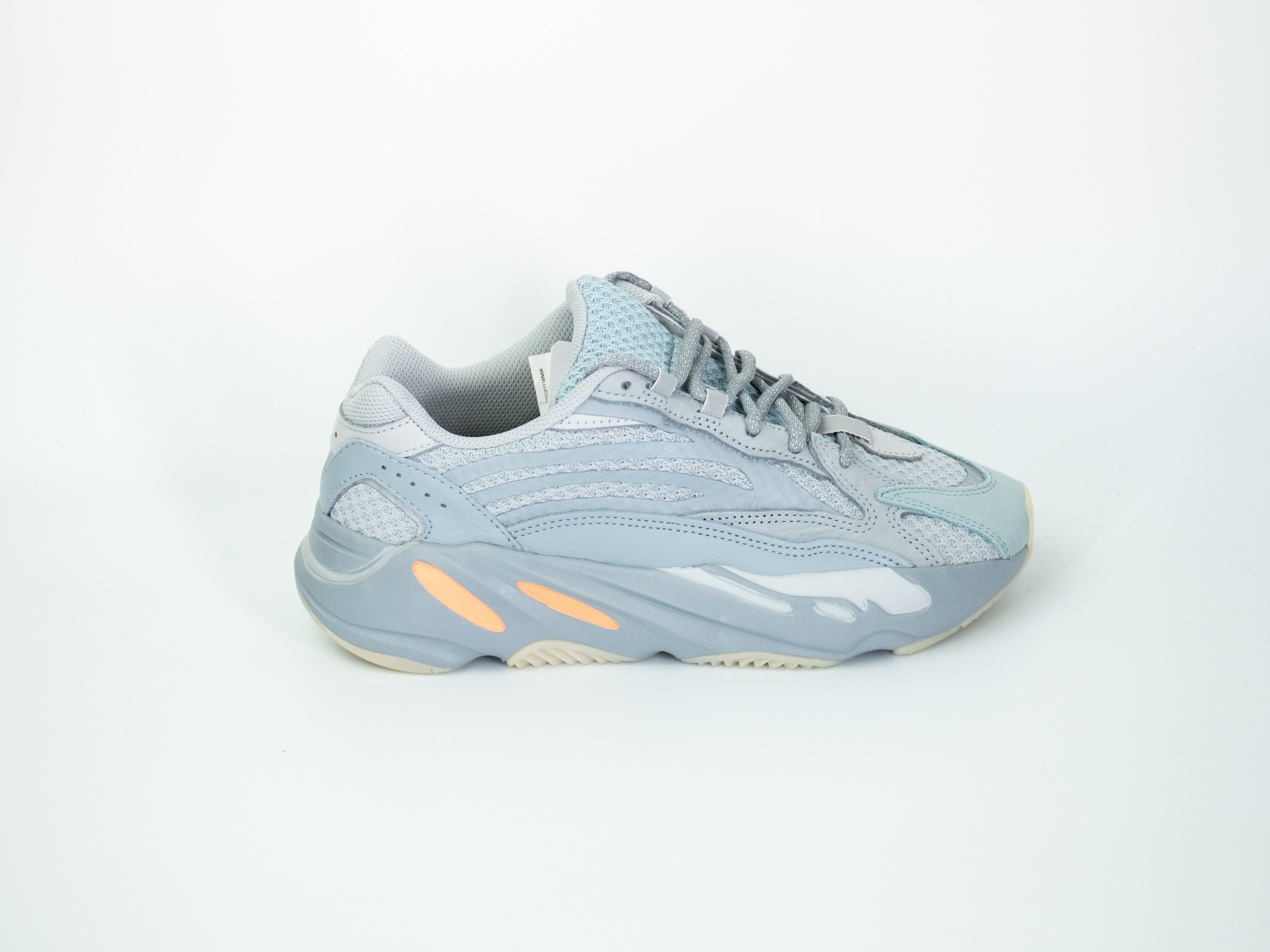 Yeezy 700 Inerti