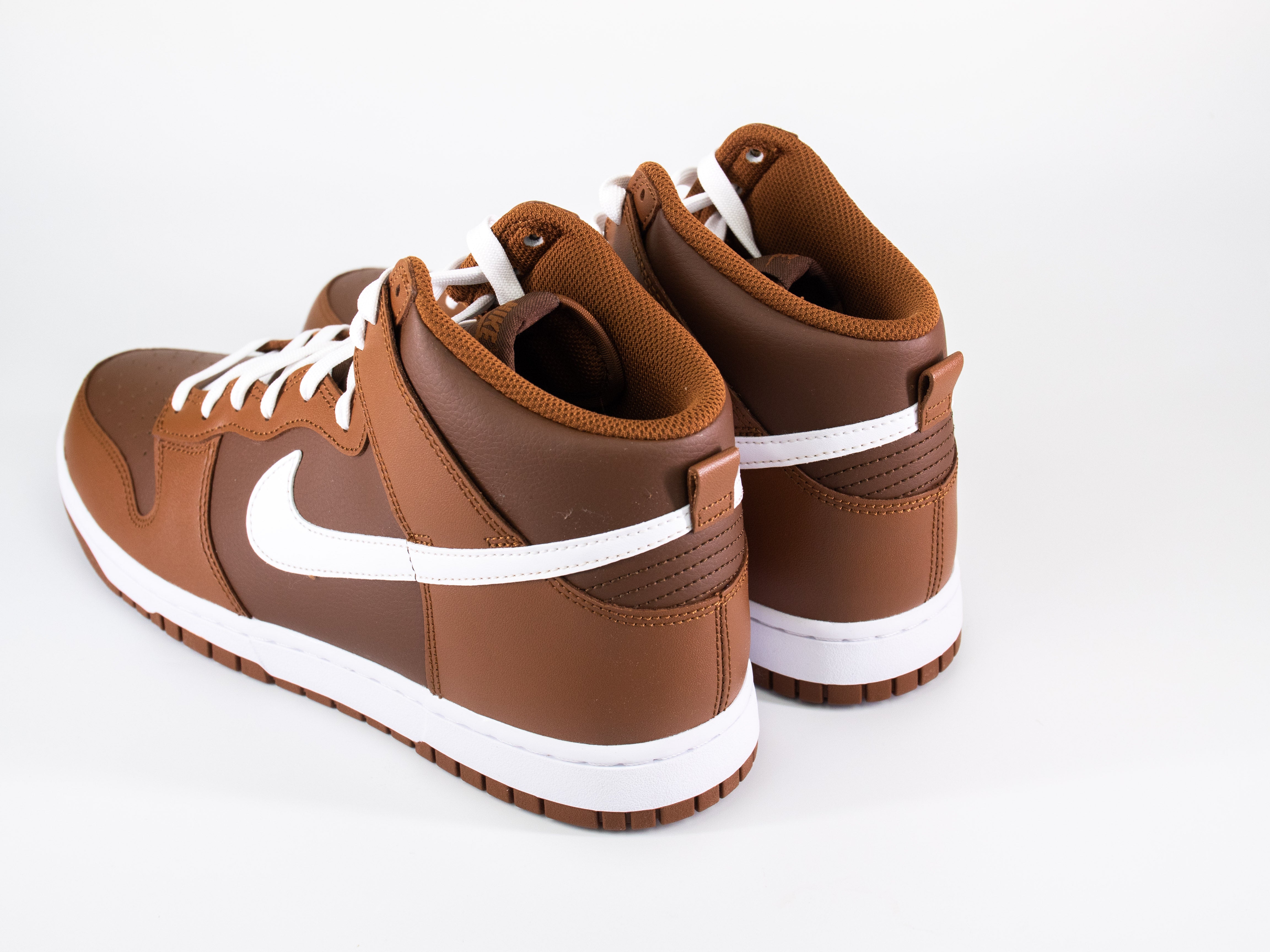 Nike Dunk High 'Chocolate'