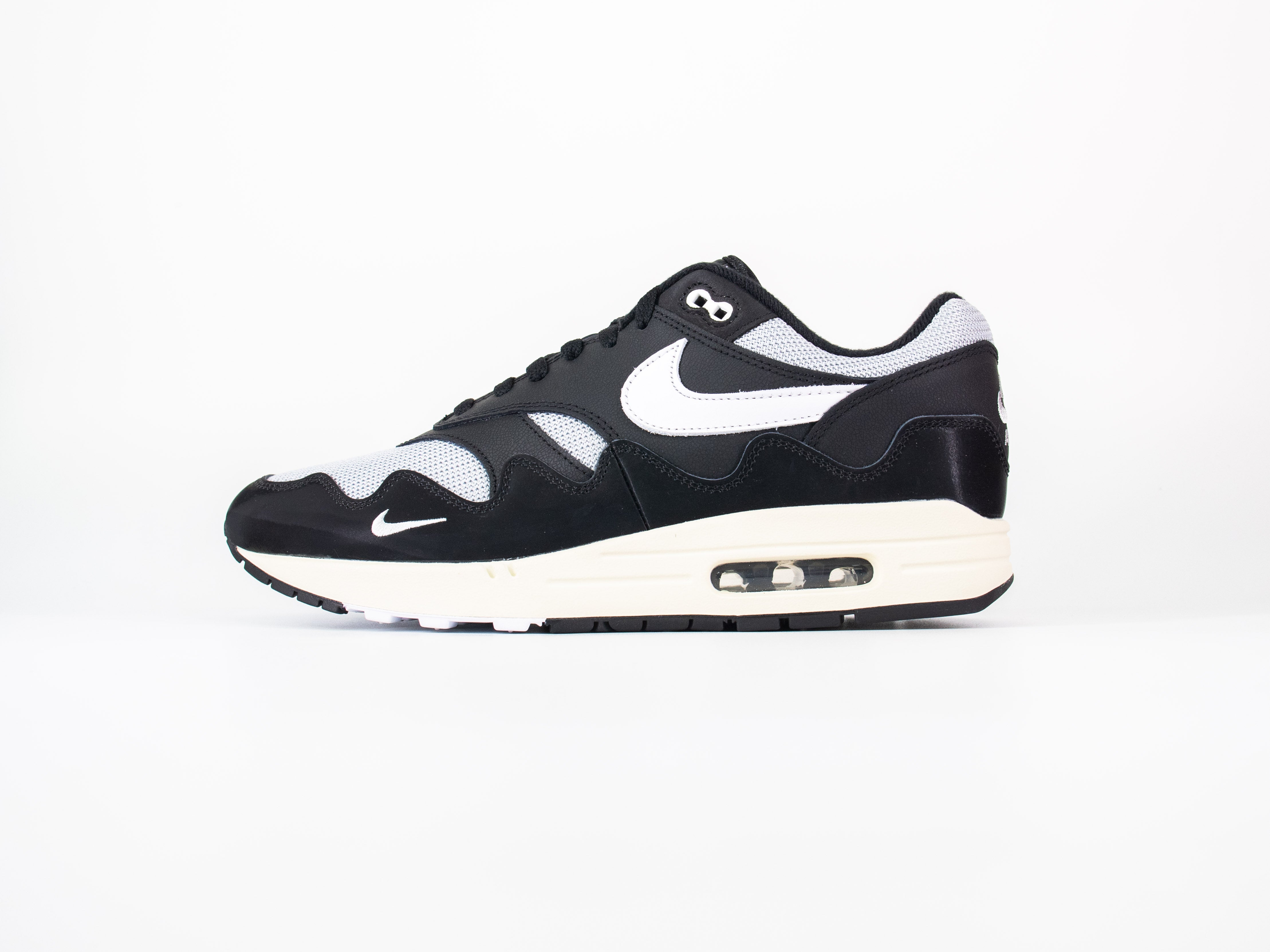 NIKE AIR MAX 1 X Patta 'Metallic Silver/White-Black'