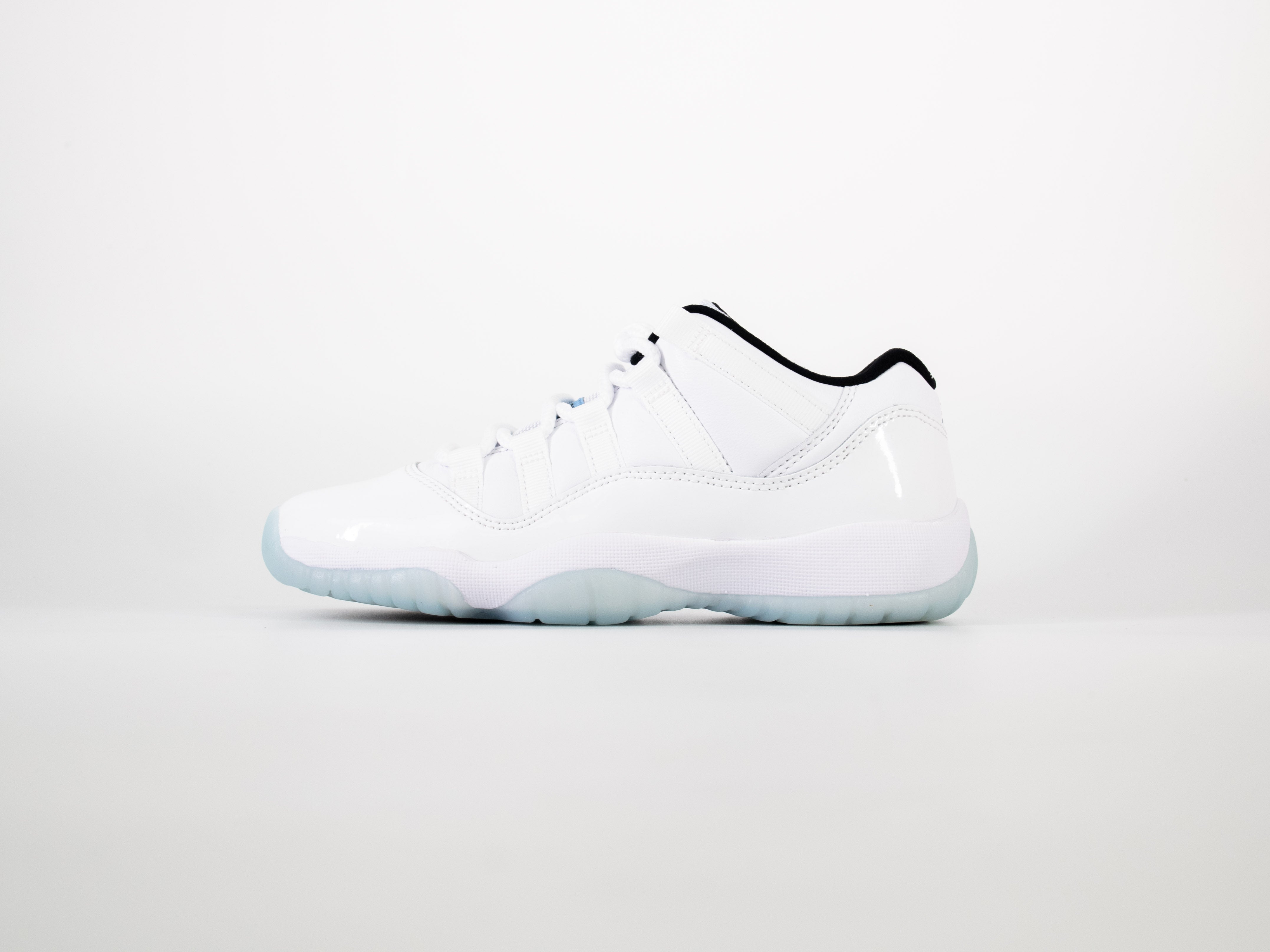 Jordan 11 Low 'Legend Blue'