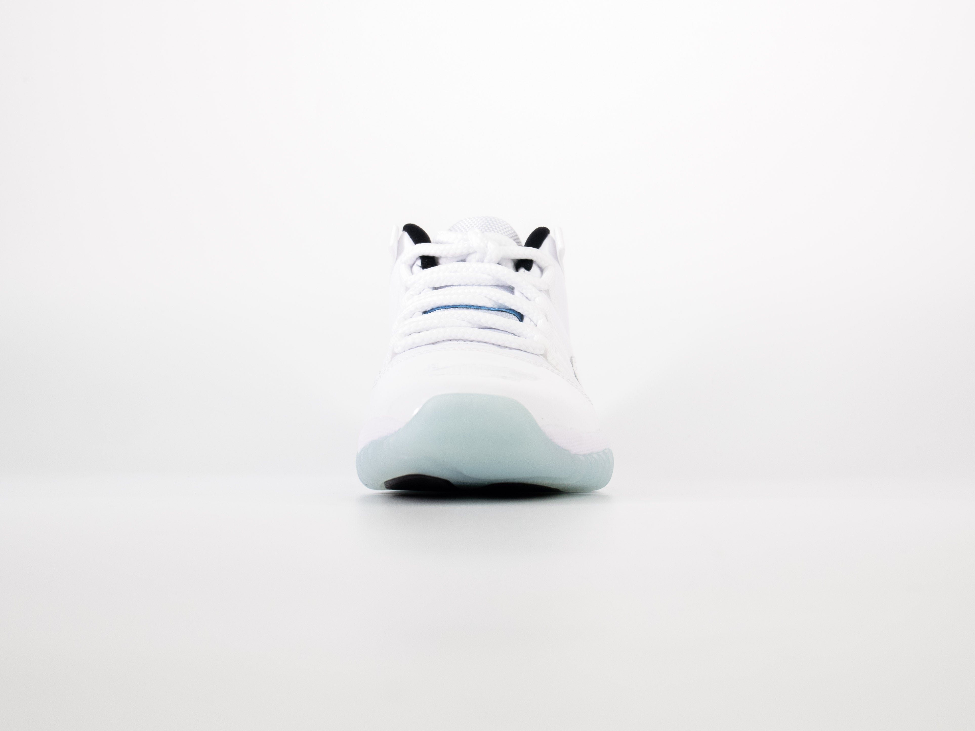 Jordan 11 Low 'Legend Blue'