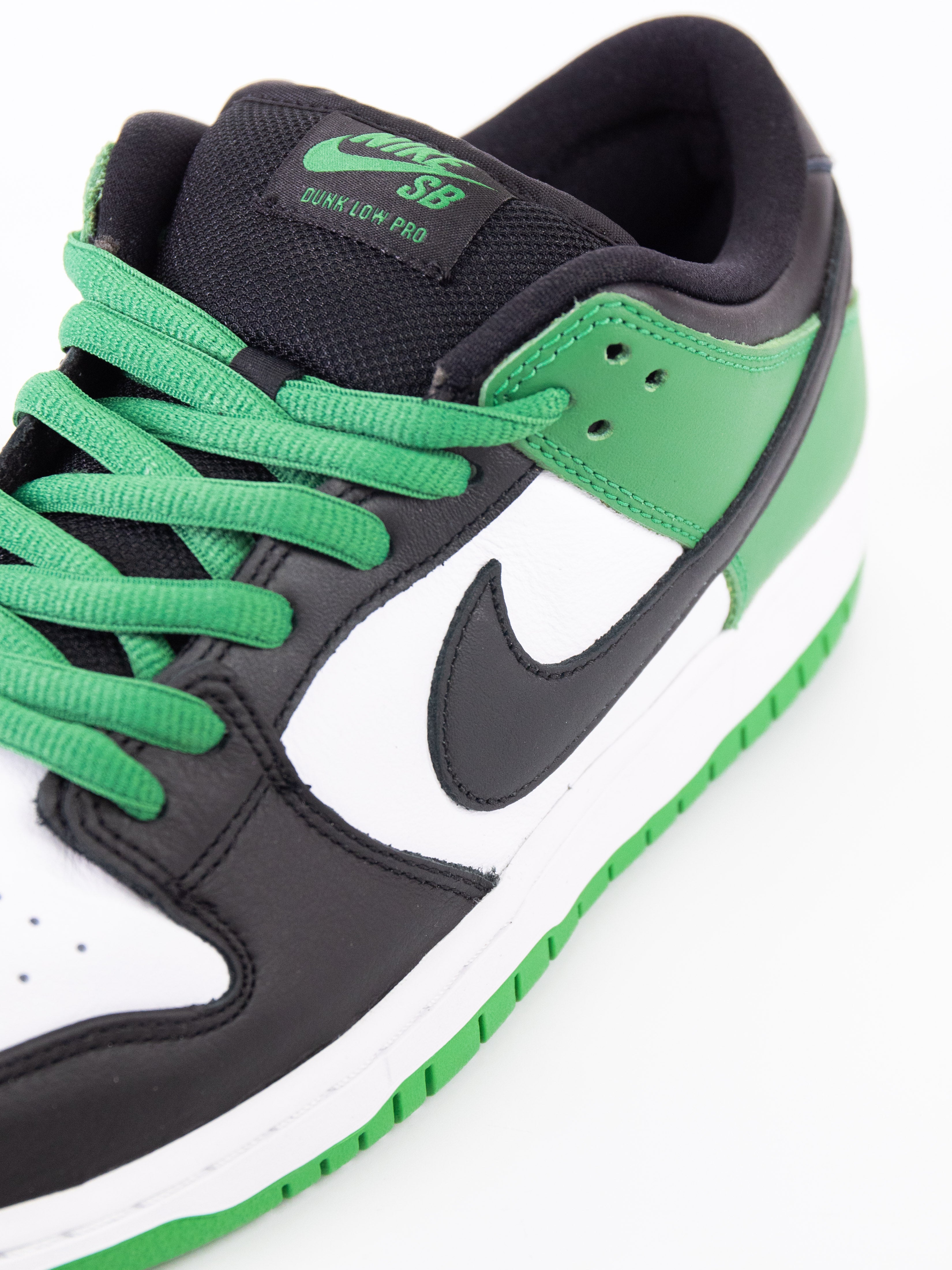 Nike Dunk Low SB 'Classic Green'